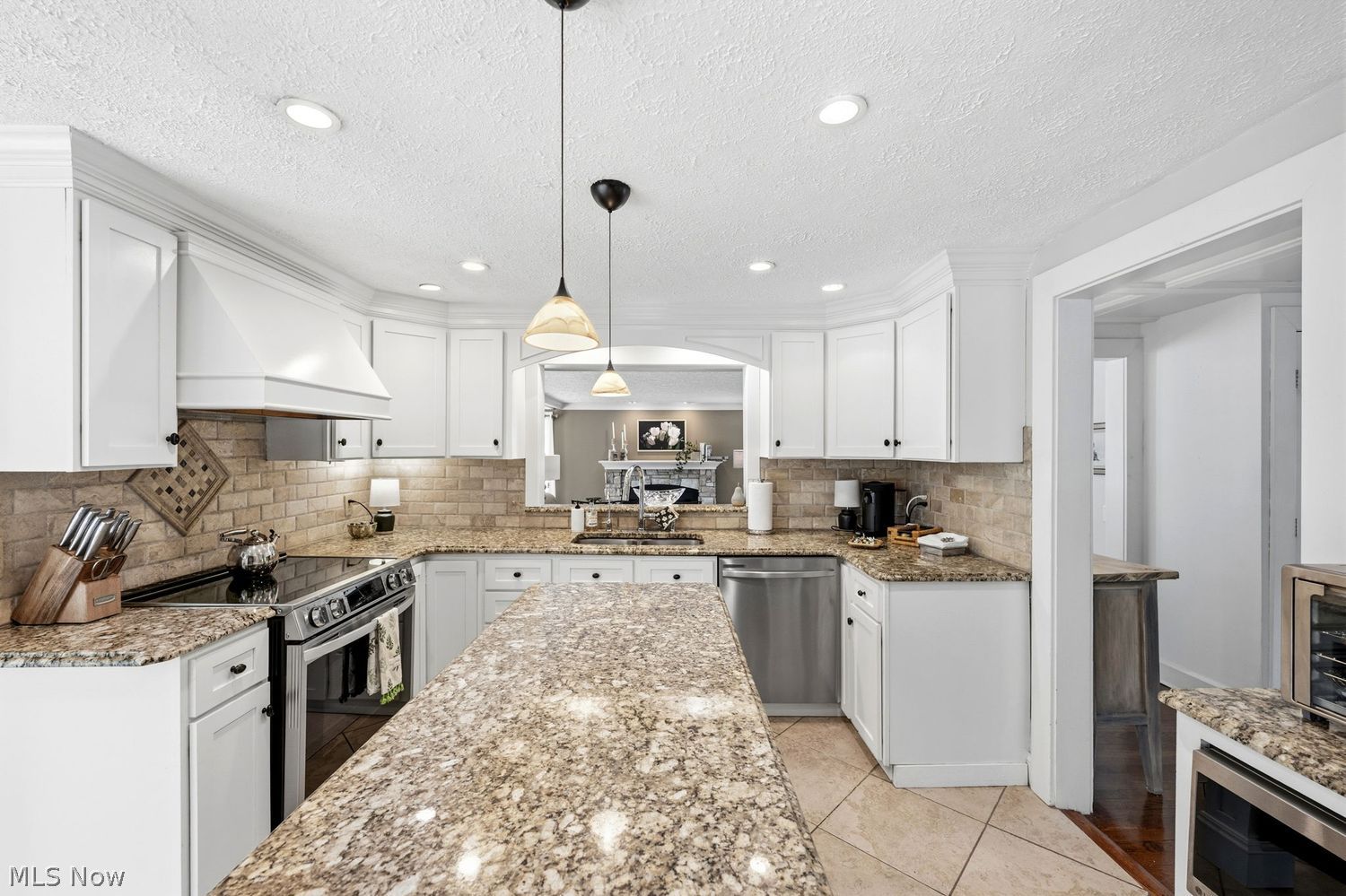 7399 Pettibone Road Chagrin Falls, OH 44023 - Photo 9 of 49 Kitchen