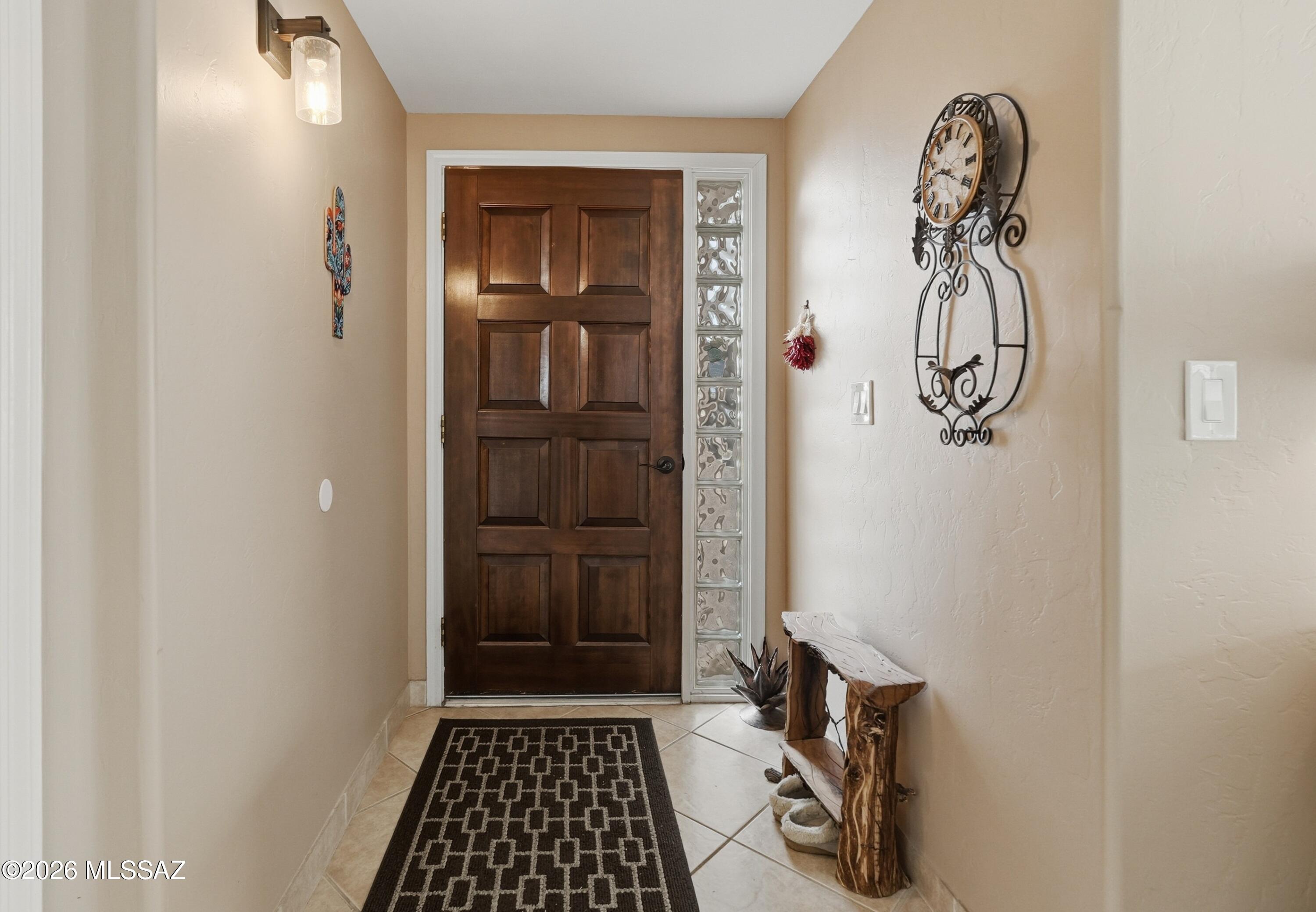 1632 North Rio Mayo Green Valley, AZ 85614 - Photo 4 of 26 Foyer