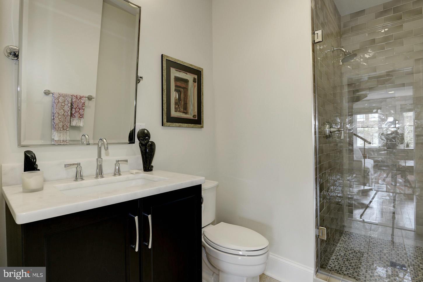 2022 R Street Northwest, Unit 1 Washington, DC 20009 - Photo 23 of 30 Bath
