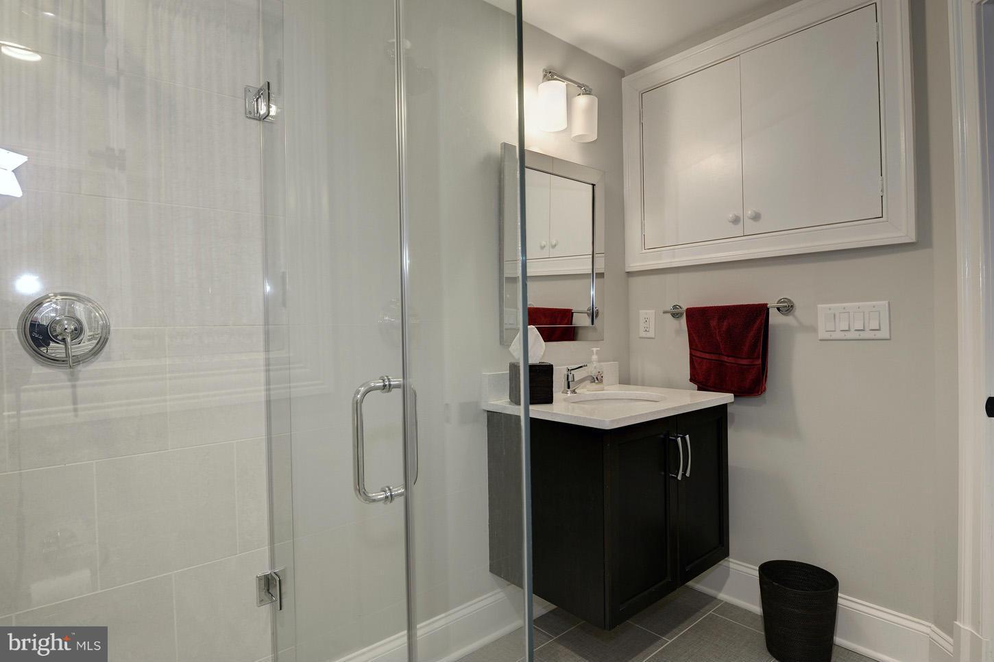 2022 R Street Northwest, Unit 1 Washington, DC 20009 - Photo 25 of 30 Bath