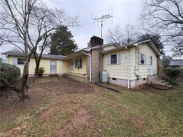 $135,000 | 220 Dameron Street, Star, NC 27356