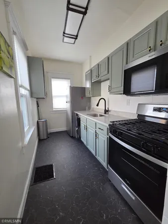 $2,700 | 1601 Sherburne Avenue, St. Paul, MN 55104