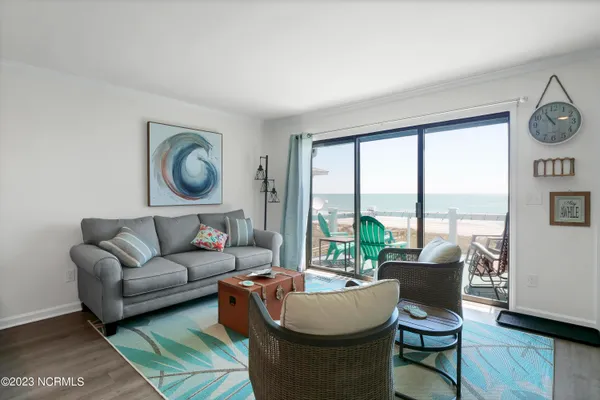 $1,850 | 608 Carolina Beach Avenue North, Unit A3, Carolina Beach, NC 28428