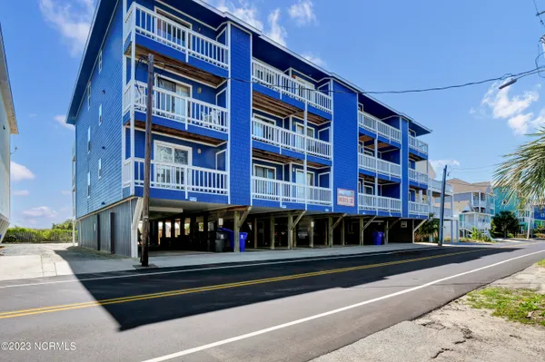 $1,850 | 608 Carolina Beach Avenue North, Unit A3, Carolina Beach, NC 28428