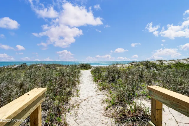 $1,850 | 608 Carolina Beach Avenue North, Unit A3, Carolina Beach, NC 28428