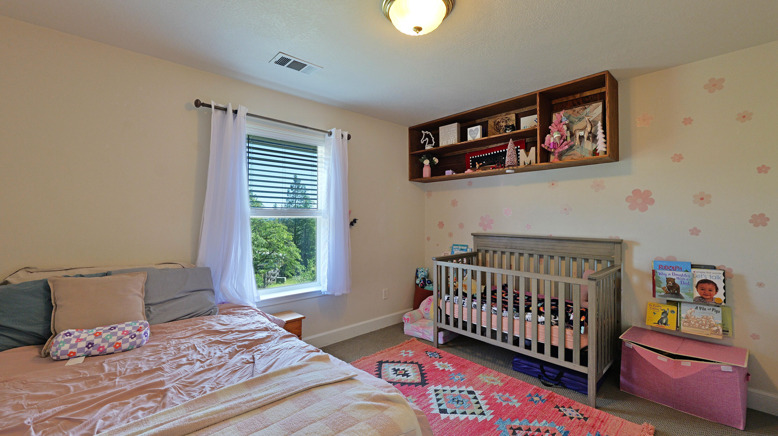 381 Pinetop Terrace Shady Cove, OR 97539 - Photo 25 of 66