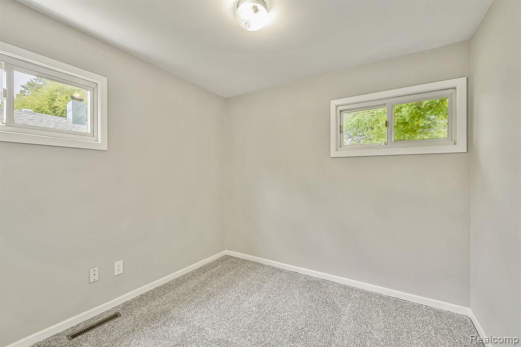 1539 Grove Road Ypsilanti, MI 48198 - Photo 23 of 39 Gallery Image 23