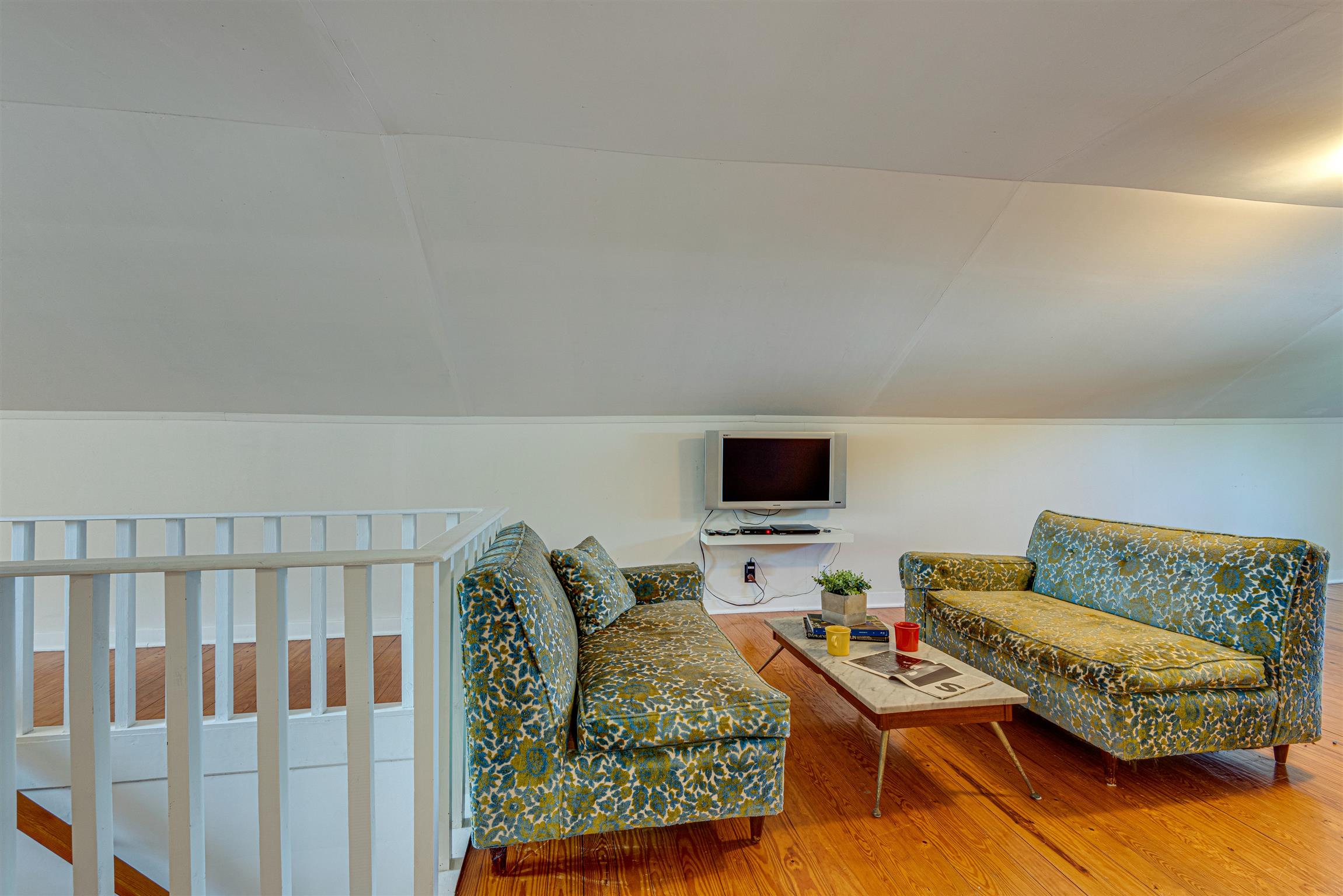 3900 Murphy Road Nashville, TN 37209 - Photo 19 of 30 Darling space to be able to relax in