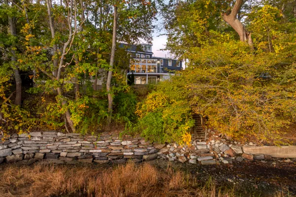$3,195,000 | 24 Amerescoggin Road, Falmouth, ME 04105