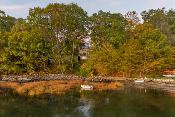 $3,195,000 | 24 Amerescoggin Road, Falmouth, ME 04105
