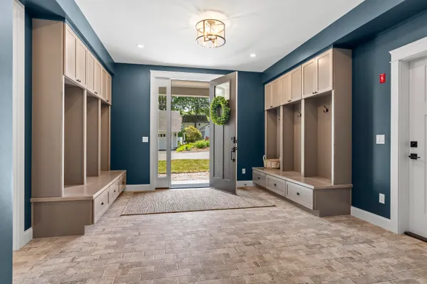 $3,195,000 | 24 Amerescoggin Road, Falmouth, ME 04105