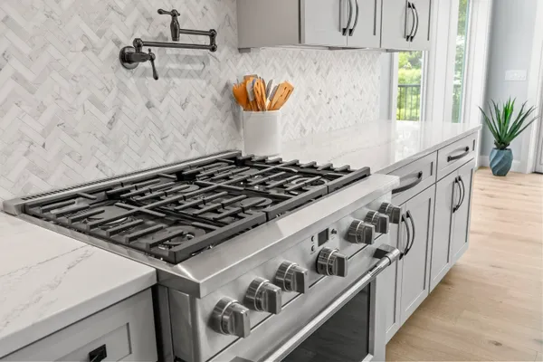 $3,195,000 | 24 Amerescoggin Road, Falmouth, ME 04105