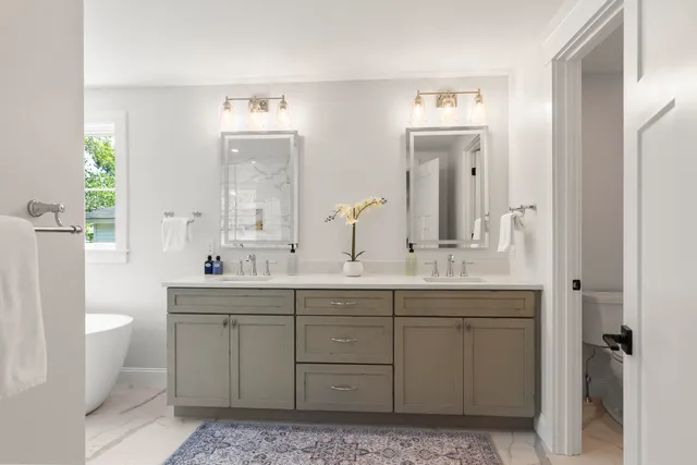 $3,300,000 | 24 Amerescoggin Road, Falmouth, ME 04105