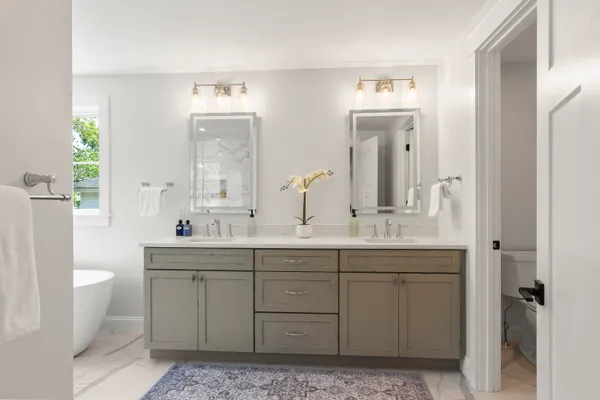 $3,195,000 | 24 Amerescoggin Road, Falmouth, ME 04105