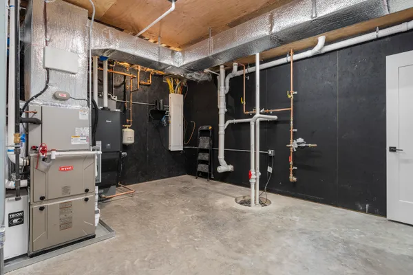 $3,195,000 | 24 Amerescoggin Road, Falmouth, ME 04105