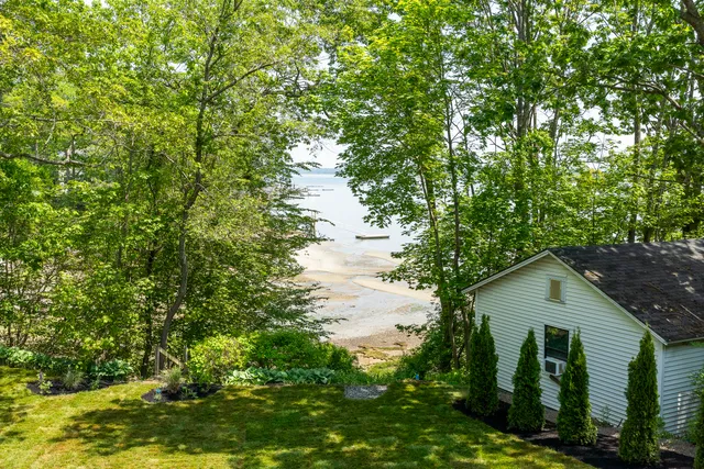 $3,300,000 | 24 Amerescoggin Road, Falmouth, ME 04105