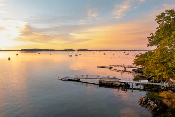 $3,195,000 | 24 Amerescoggin Road, Falmouth, ME 04105