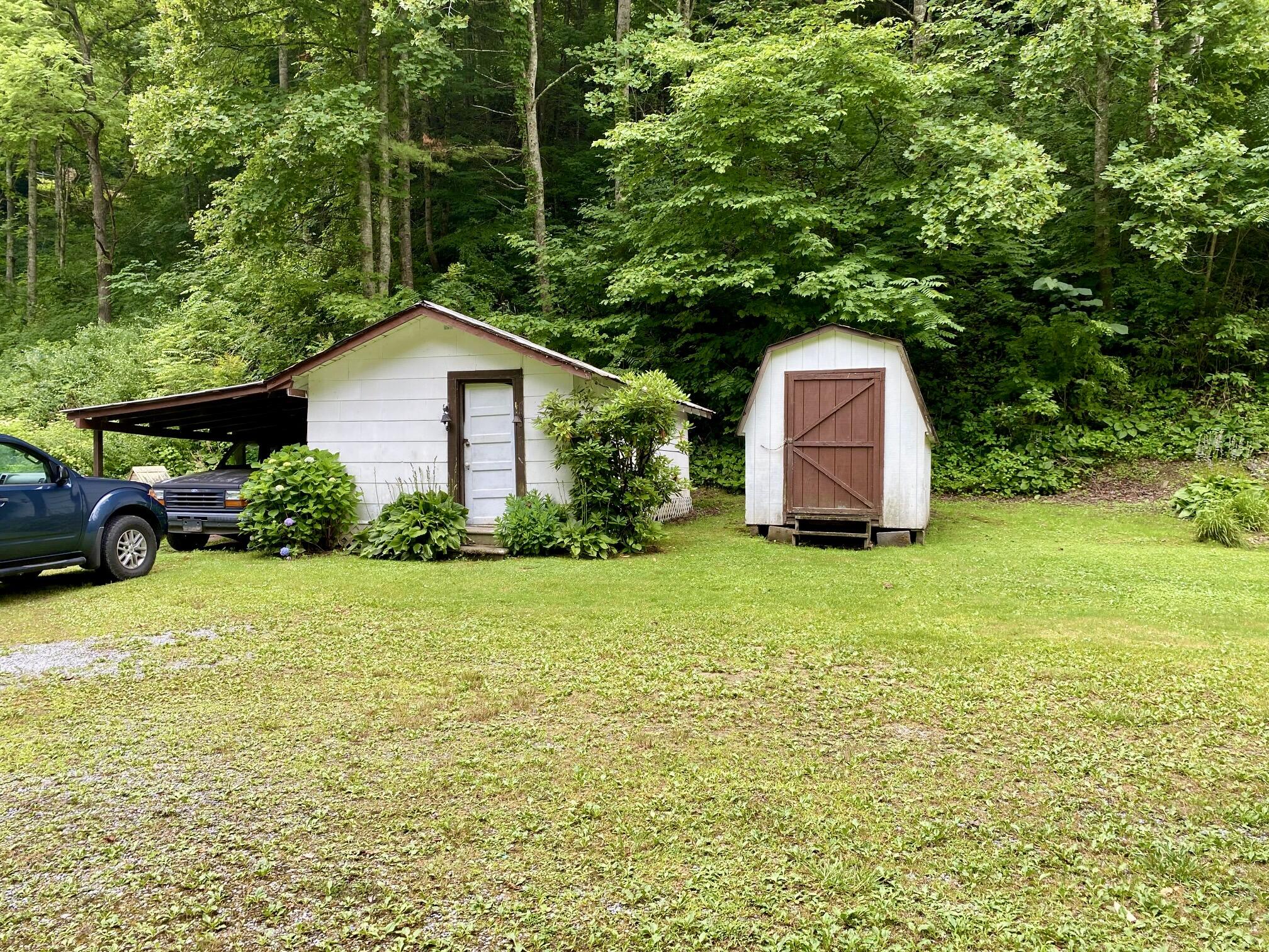 459 Simerly Creek Road Hampton, TN 37658 - Photo 21 of 38 21