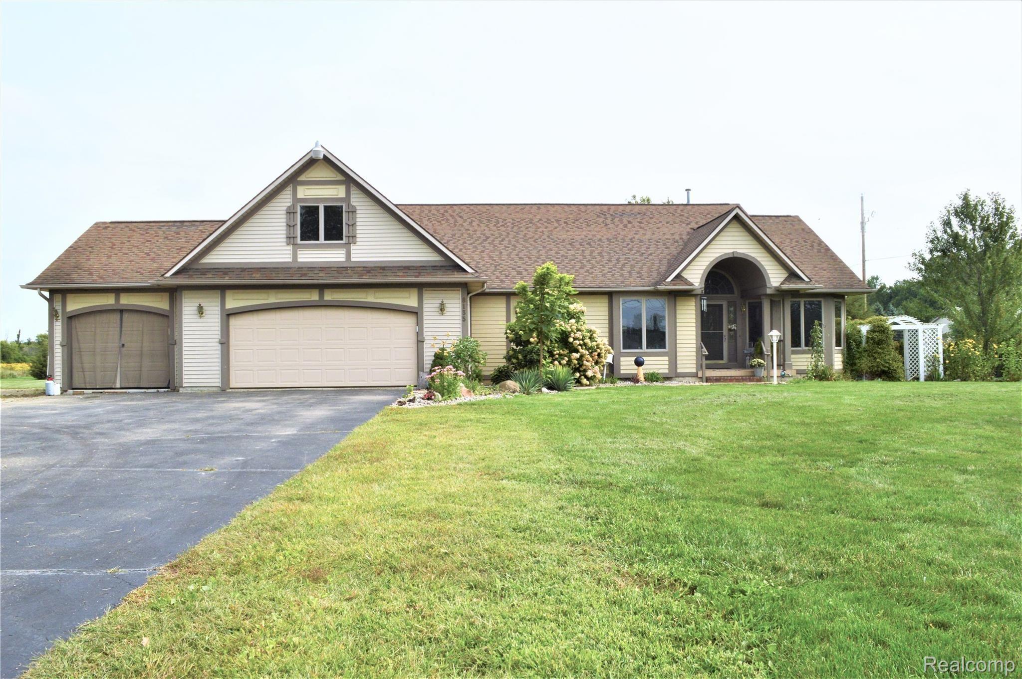 8135 Duffield Road Gaines, MI 48436 - Photo 41 of 41 DSC_0003 (2).JPG