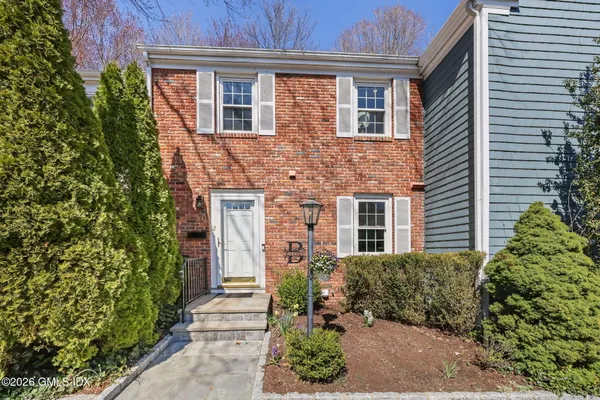 $945,000 | 98 Valley Road, Unit 12, Cos Cob, CT 06807