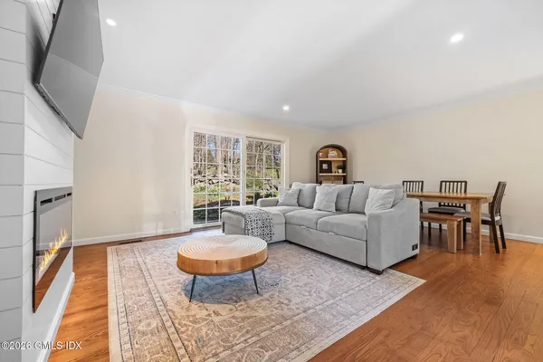 $945,000 | 98 Valley Road, Unit 12, Cos Cob, CT 06807
