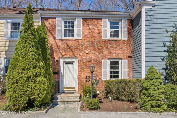 $945,000 | 98 Valley Road, Unit 12, Cos Cob, CT 06807