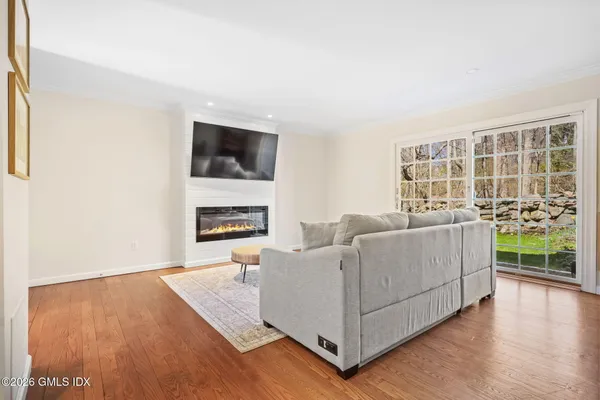 $945,000 | 98 Valley Road, Unit 12, Cos Cob, CT 06807