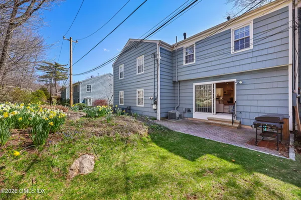 $945,000 | 98 Valley Road, Unit 12, Cos Cob, CT 06807