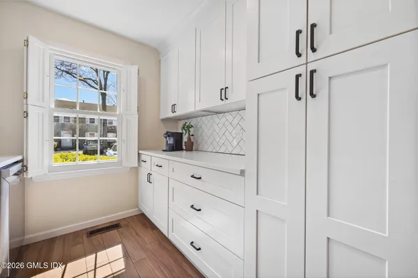$945,000 | 98 Valley Road, Unit 12, Cos Cob, CT 06807