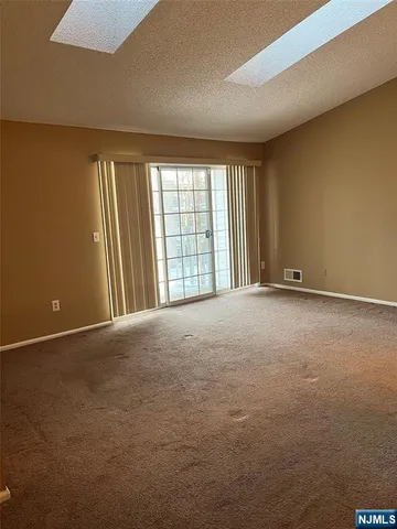 $429,995 | 611 Lilac Lane, Mahwah, NJ 07430