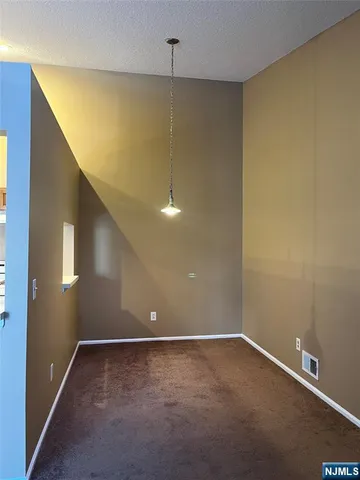 $429,995 | 611 Lilac Lane, Mahwah, NJ 07430