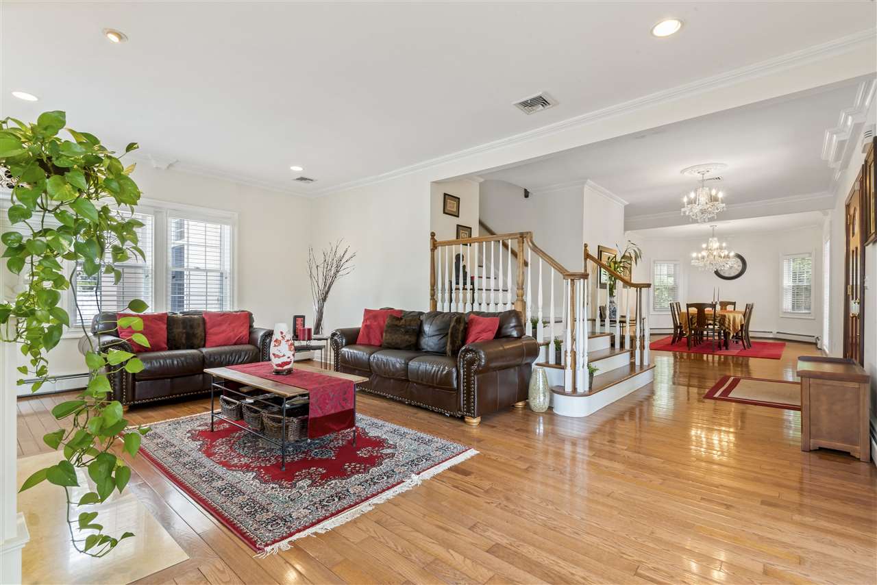 102 Vreeland Avenue Rutherford, NJ 07070 - Photo 4 of 38