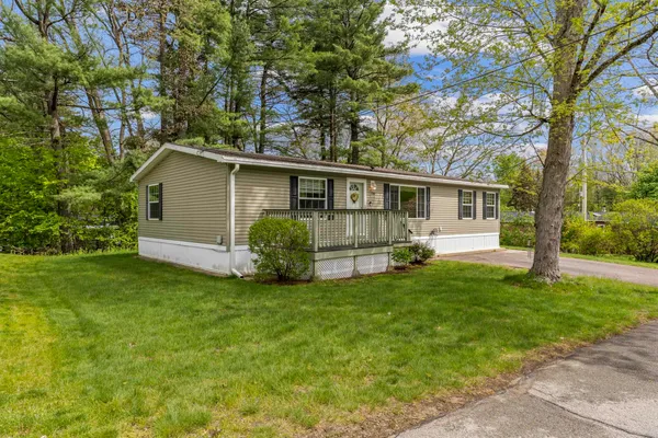$299,999 | 16 Eric Avenue, Nashua, NH 03062