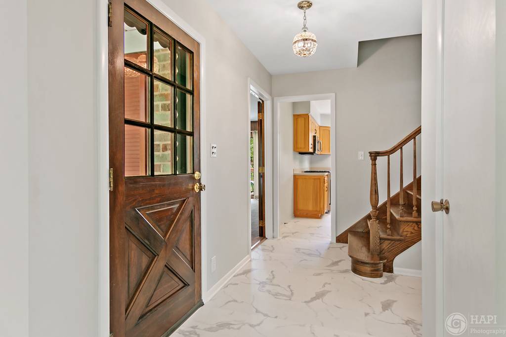 33 Ferndale Road Deer Park, IL 60010 - Photo 2 of 31 a view of entryway with livingroom and furniture