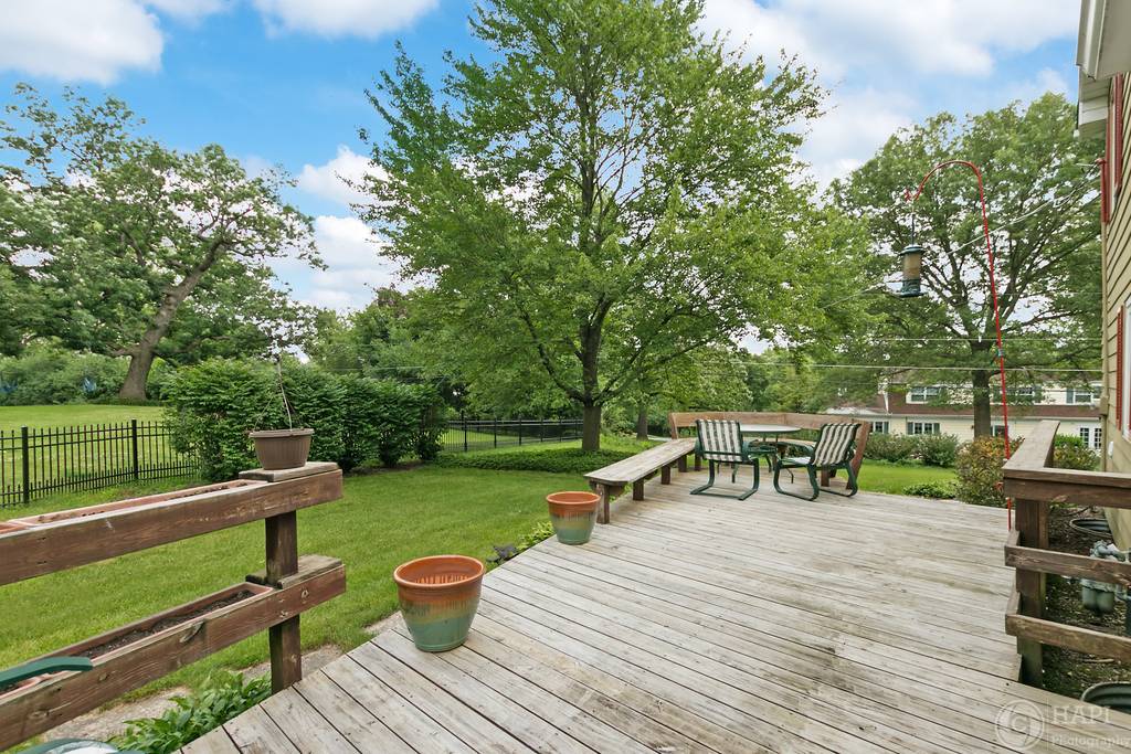 33 Ferndale Road Deer Park, IL 60010 - Photo 30 of 31 a view of a park with wooden bench and bench