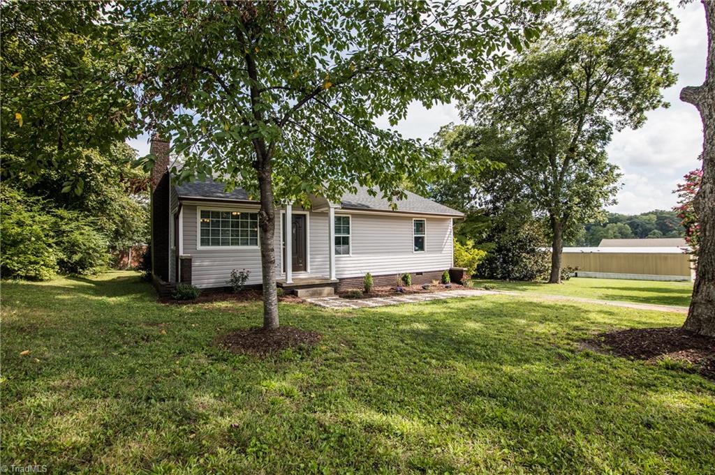 160 Hampton Road Asheboro, NC 27203 - Photo 2 of 30 Gallery Image 2