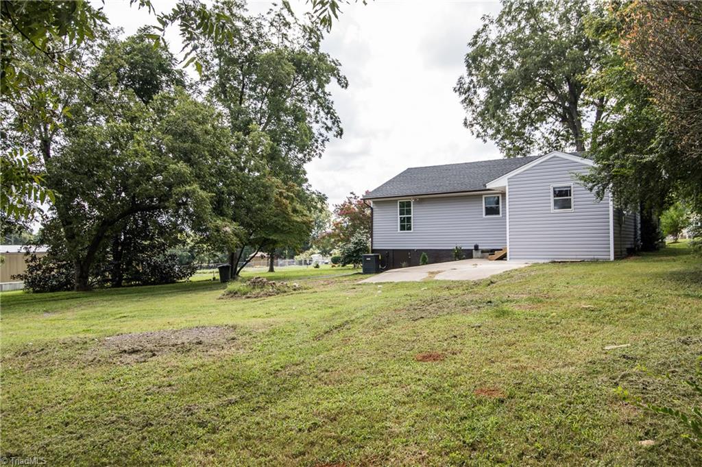 160 Hampton Road Asheboro, NC 27203 - Photo 27 of 30 Gallery Image 27