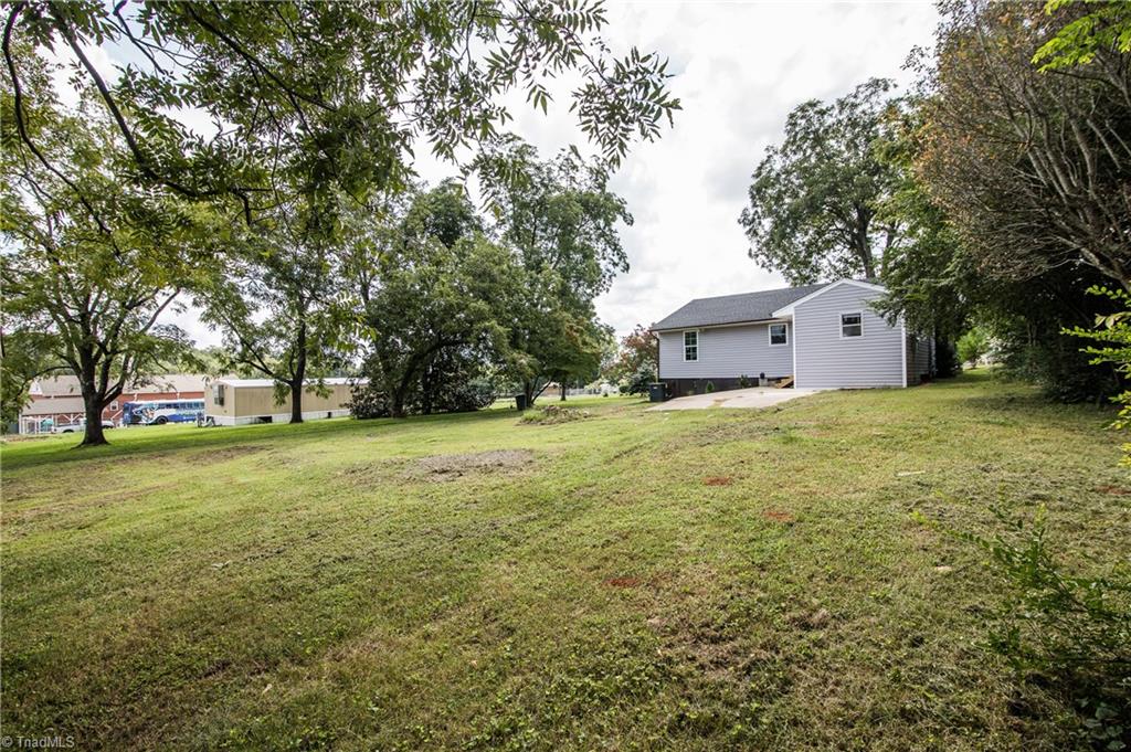 160 Hampton Road Asheboro, NC 27203 - Photo 28 of 30 Gallery Image 28