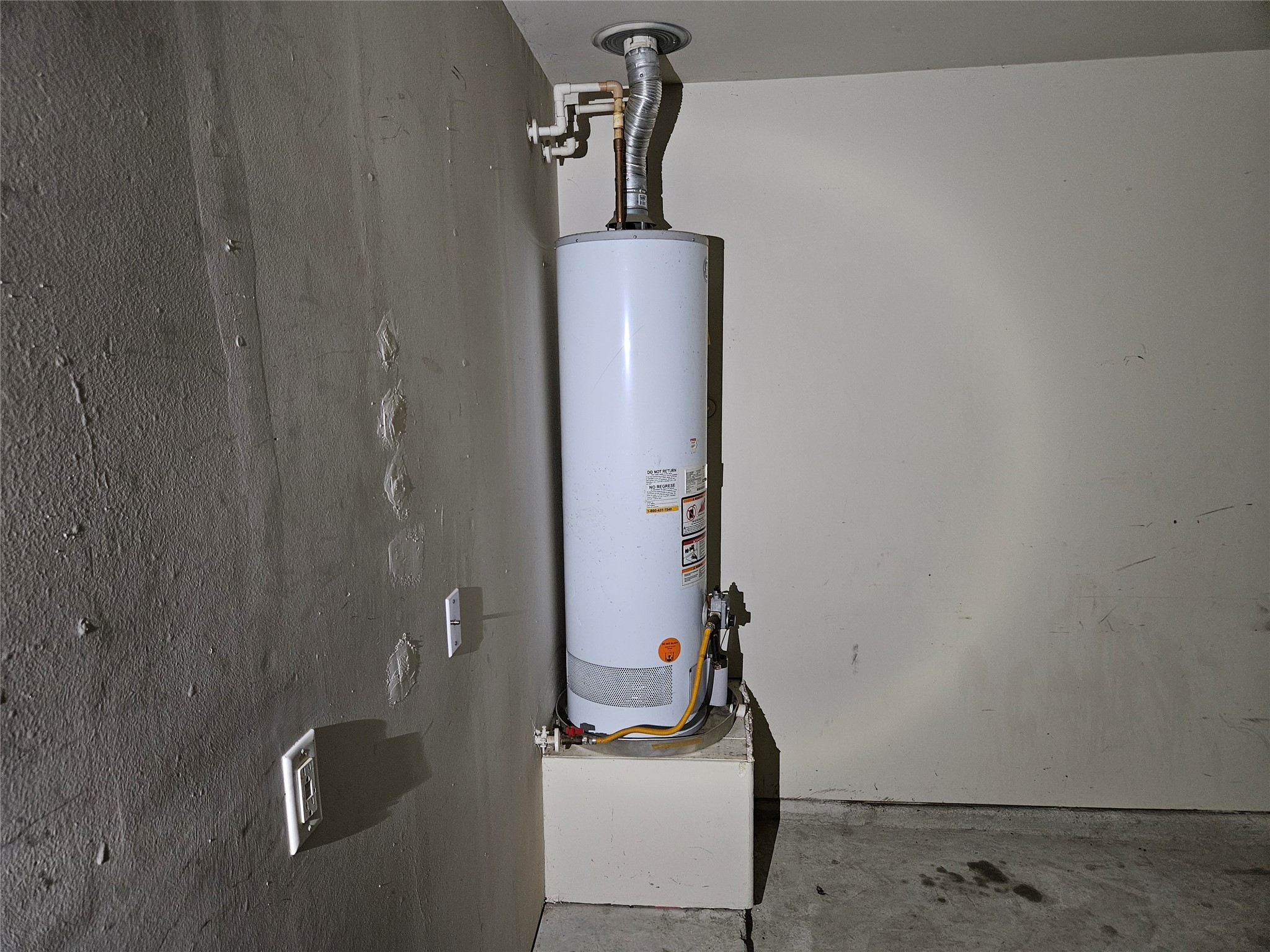 6319 Nullarbor Court Katy, TX 77449 - Photo 22 of 24 a bathroom with a shower