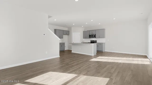 $383,240 | 60 Charlies Bnd Way, Spring Lake, NC 28390