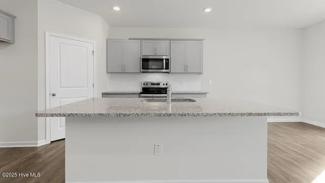 $383,240 | 60 Charlies Bnd Way, Spring Lake, NC 28390