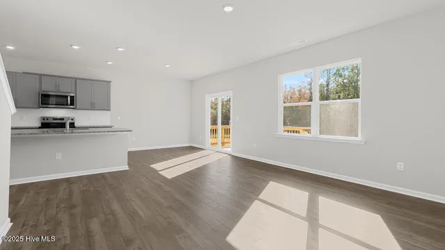 $383,240 | 60 Charlies Bnd Way, Spring Lake, NC 28390