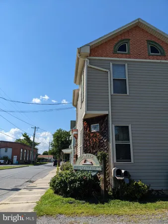 a front view of house with yard