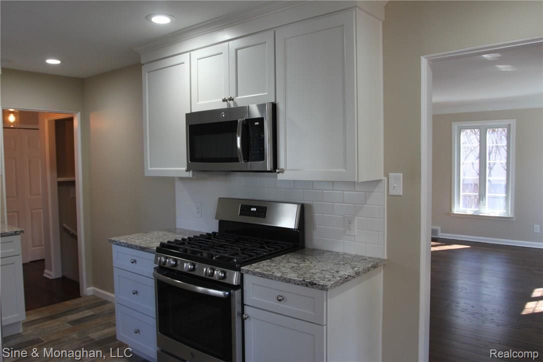 65 Moross Road Grosse Pointe, MI 48236 - Photo 5 of 35 IMG_5319.JPG