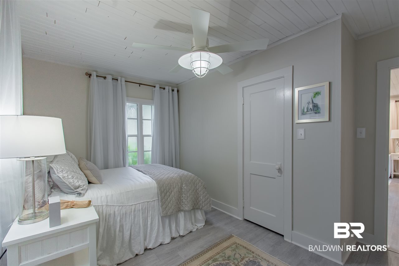 409 Azalea Street Fairhope, AL 36532 - Photo 15 of 39