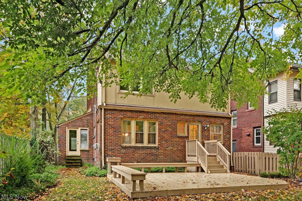 2462 Queenston Road Cleveland, OH 44118 - Photo 18 of 20 Gallery Image 18