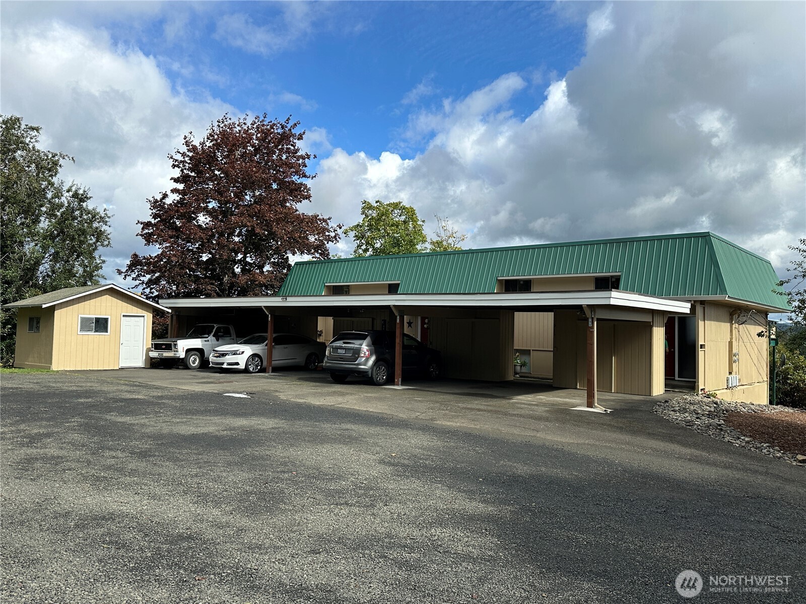 910 Barnhart Street Raymond, WA 98577 - Photo 2 of 38 front view of a house with a outdoor