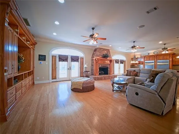 $1,135,000 | 164 Melrose Bend Boulevard, Natchez, LA 71456
