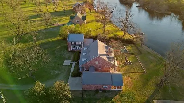 $1,135,000 | 164 Melrose Bend Boulevard, Natchez, LA 71456