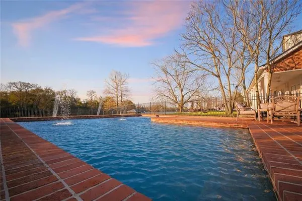 $1,135,000 | 164 Melrose Bend Boulevard, Natchez, LA 71456